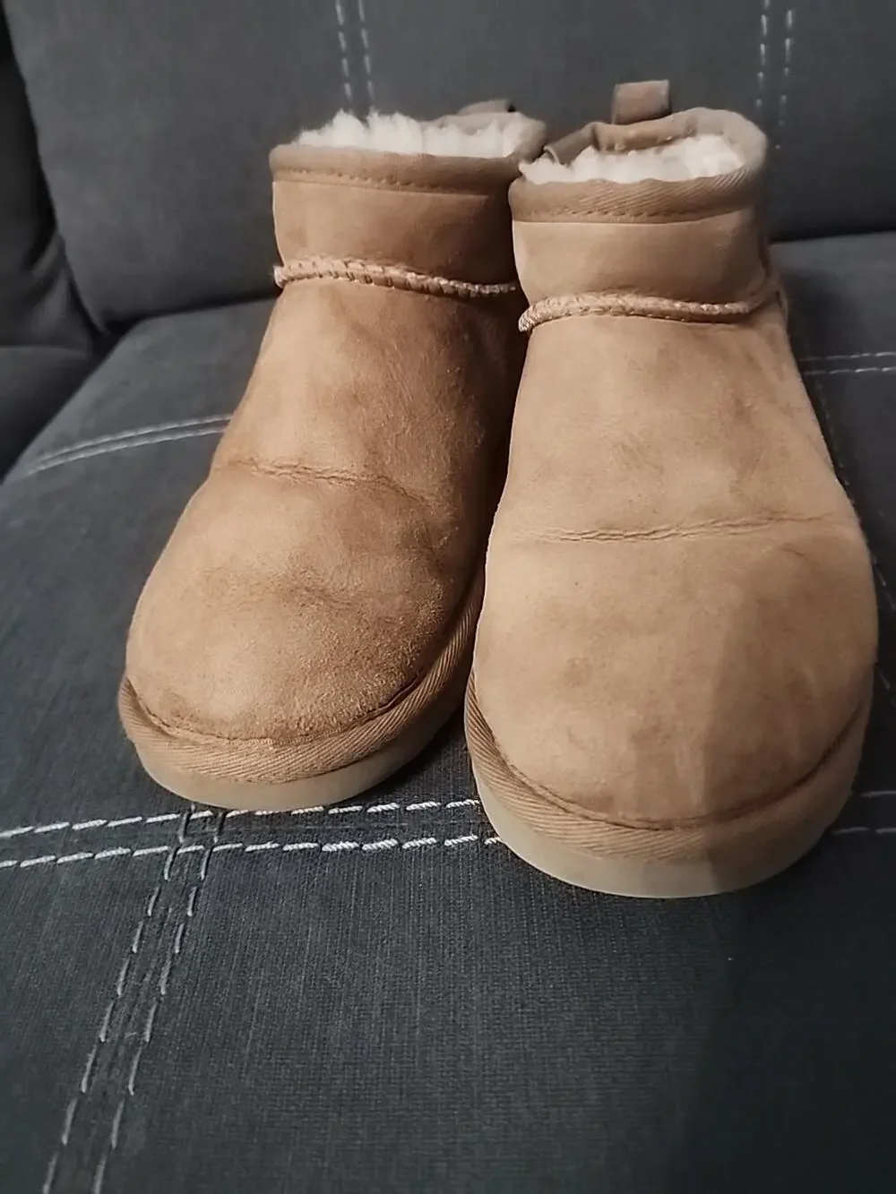 UGG Ultra Mini Classic Boot Chestnut Size 7